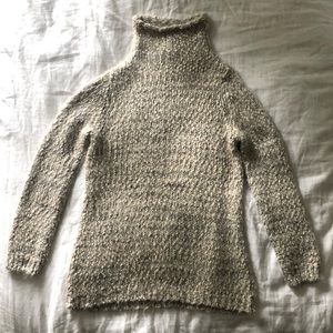 Jones New York sweater. Loose fit. Grey and beige tones. Size S